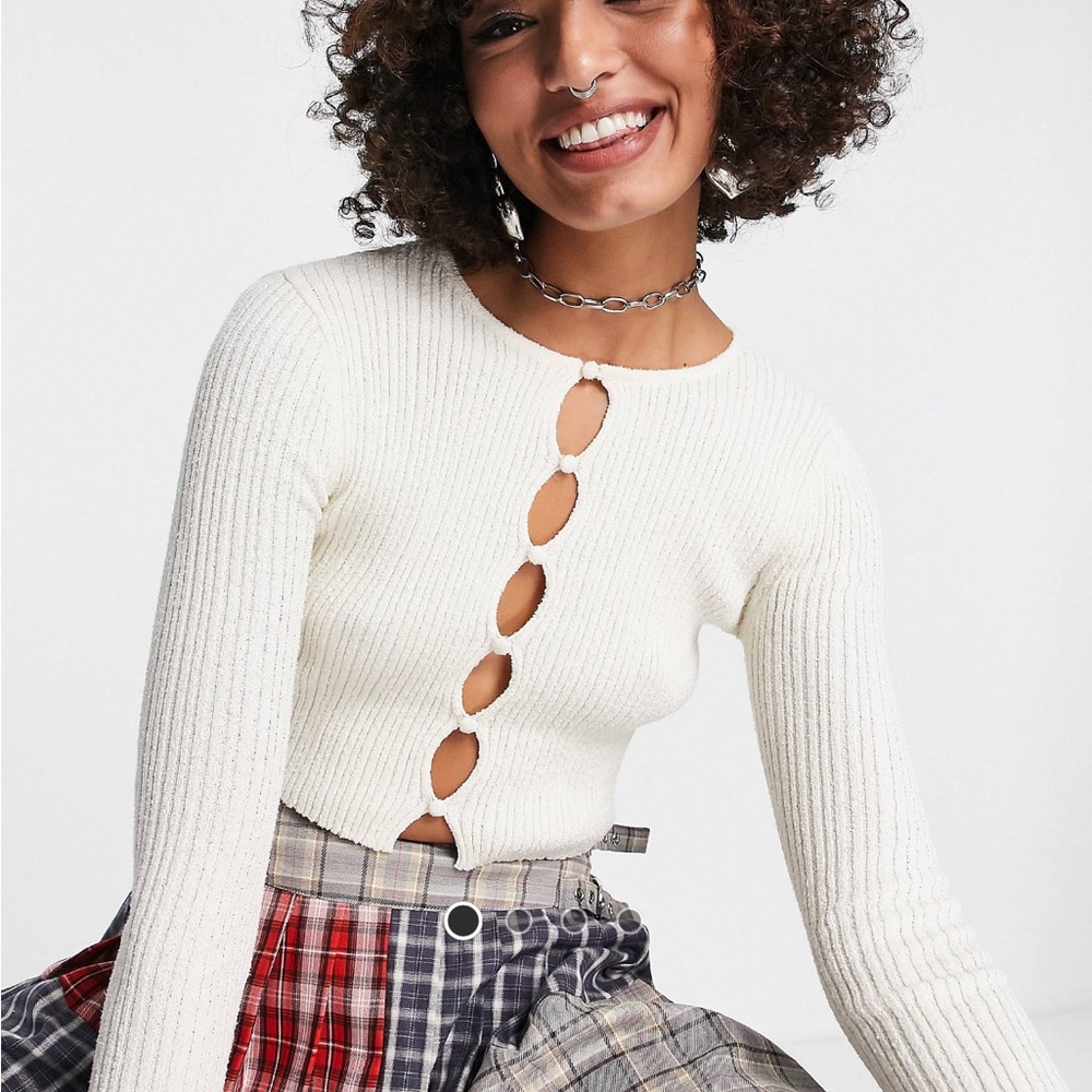 Cut out long sleeve top